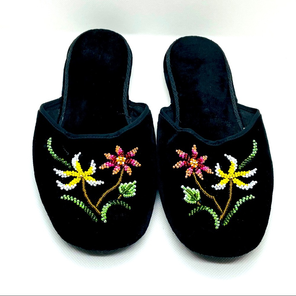 1940s Chinese velvet boudoir slippers